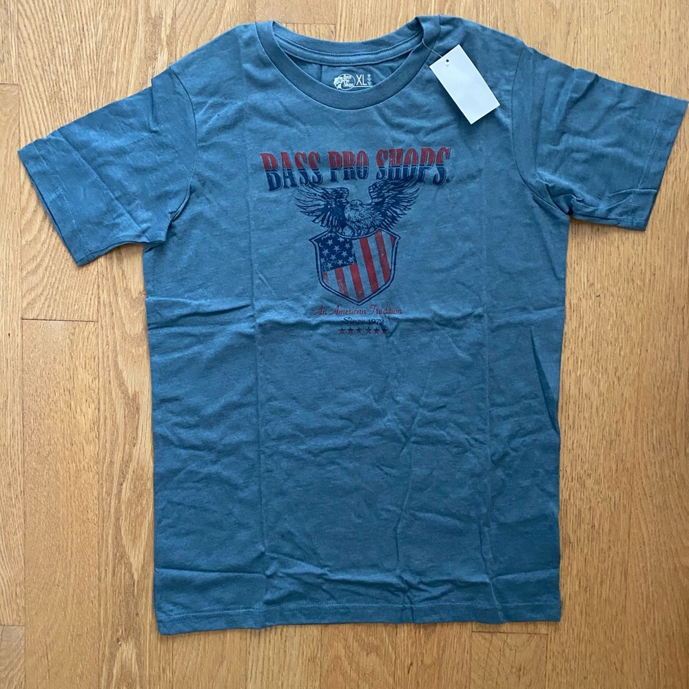 Bass Pro Shops Youth XL T-shirt